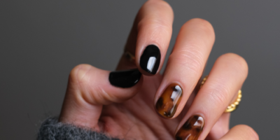 how long do acrylic nails last